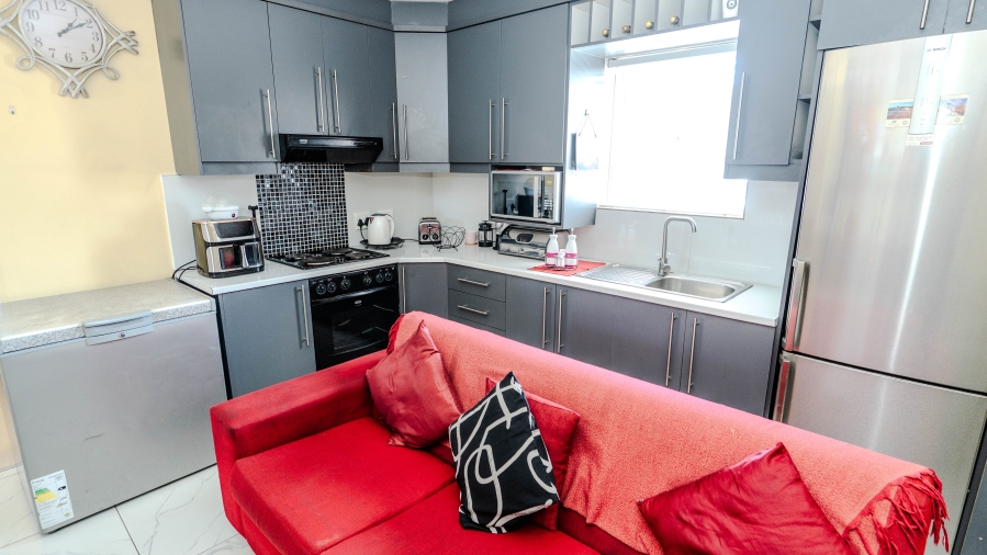 3 Bedroom Property for Sale in Sunset Glen Western Cape